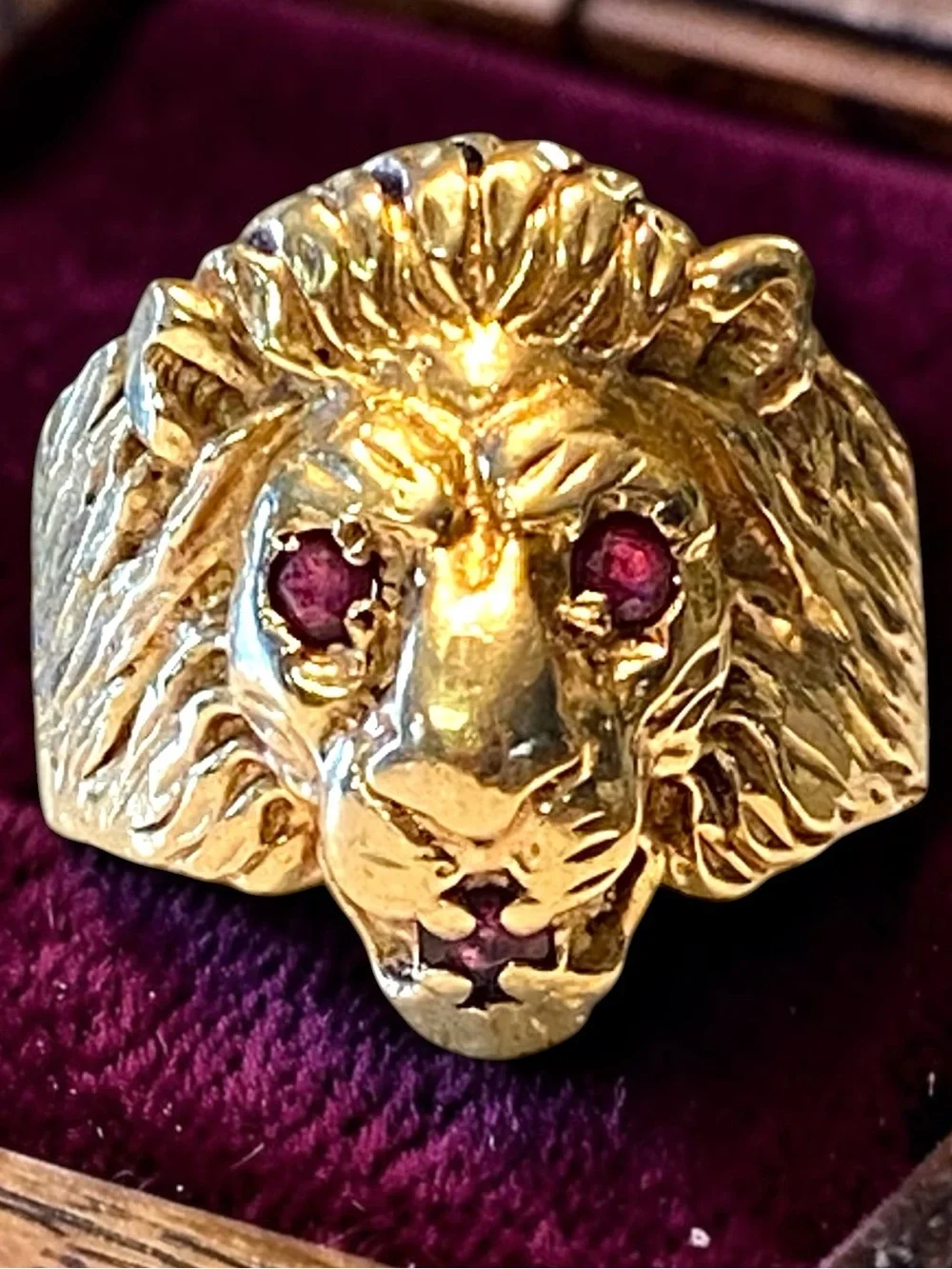 MENS Estate Custom 14k Yellow Gold Ruby Eye LION HEAD Ring Size 9